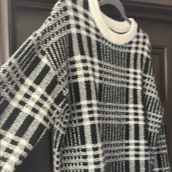 Karen Kane Black and White Plaid Crew Neck Sweater - Picture 3 of 6